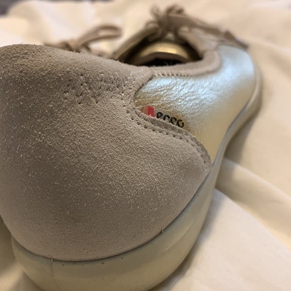 Take me with you! Cute ecco gold and cream leather sneakers size 37 - Picture 7 of 8